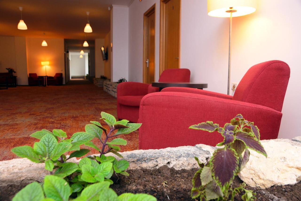 Hotel Mercur 에포리수드 외부 사진