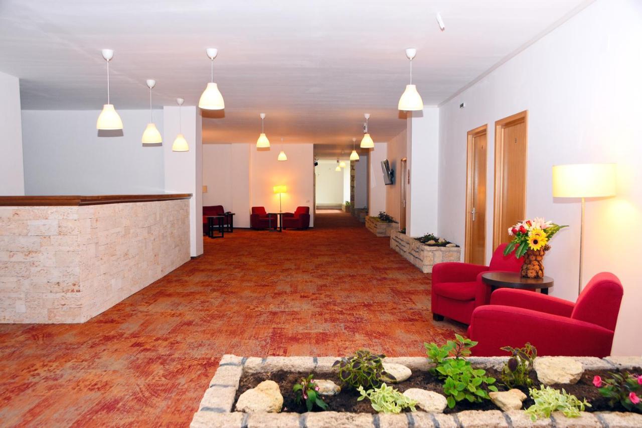 Hotel Mercur 에포리수드 외부 사진